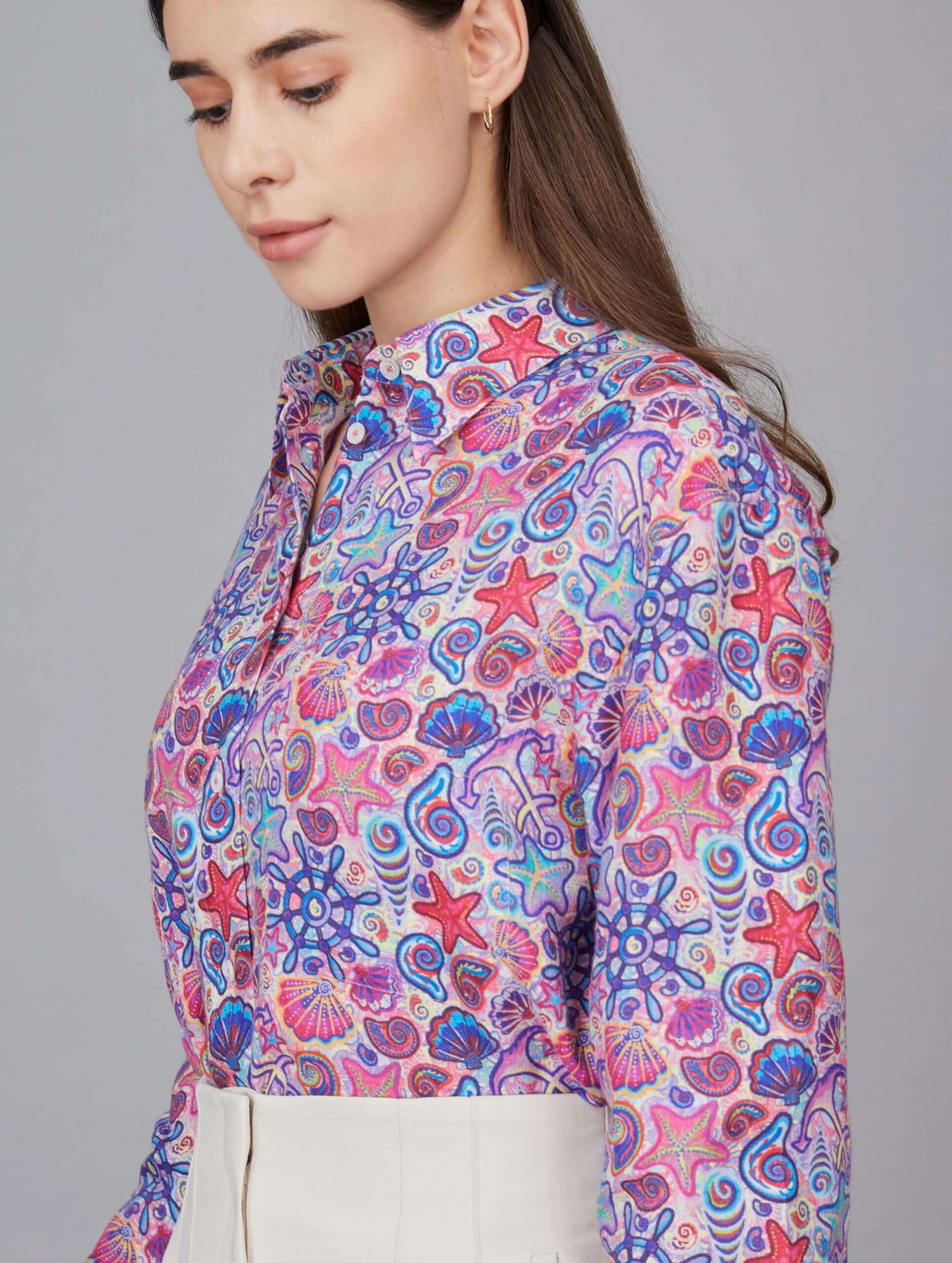 Square-Cut Loose Shirt