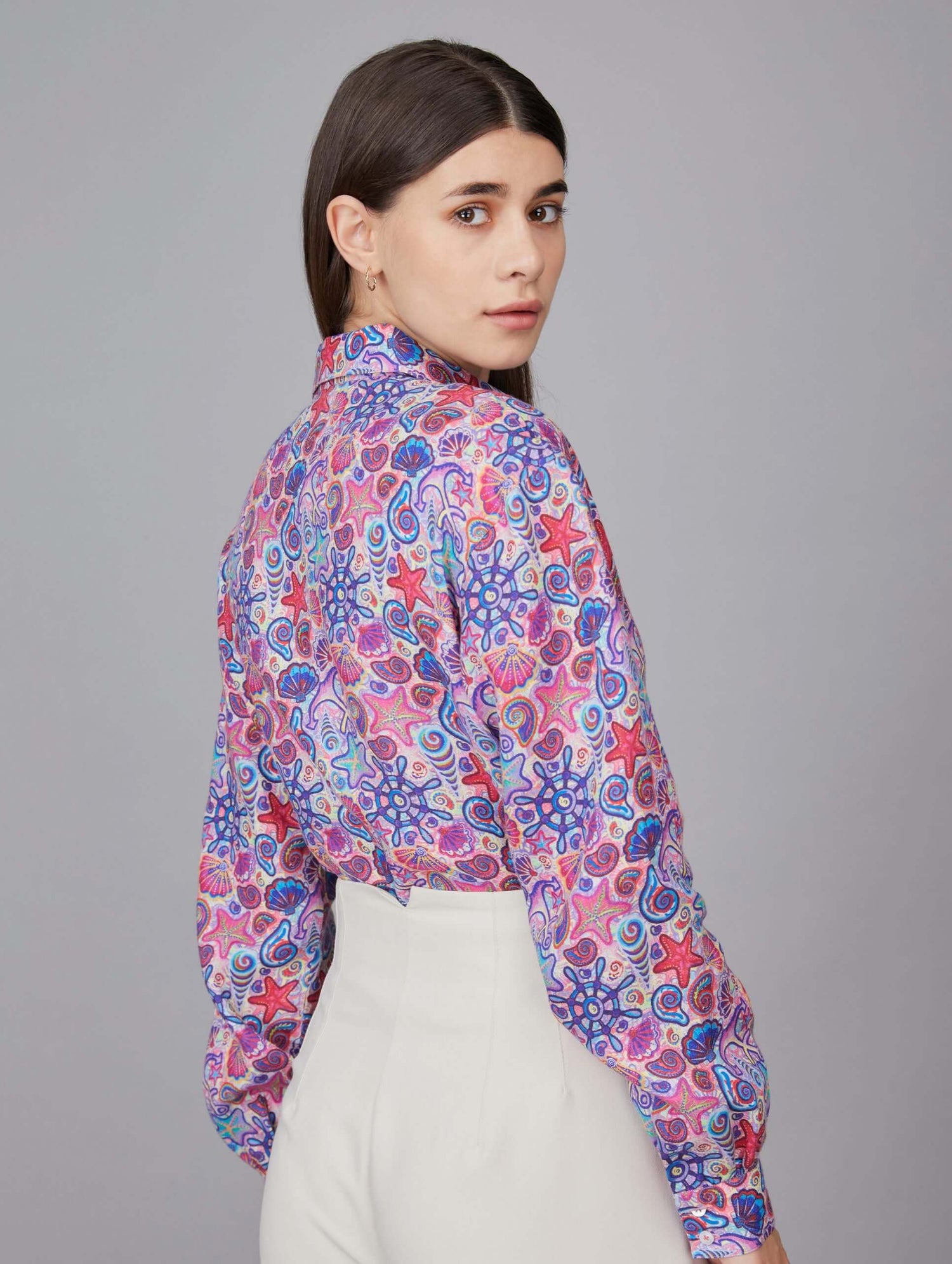 Square-Cut Loose Shirt