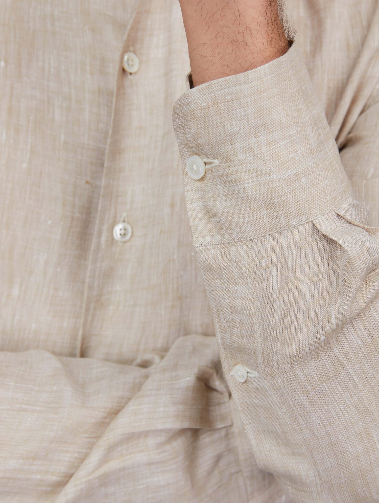 Linen Shirt with One-Piece Cutaway Collar