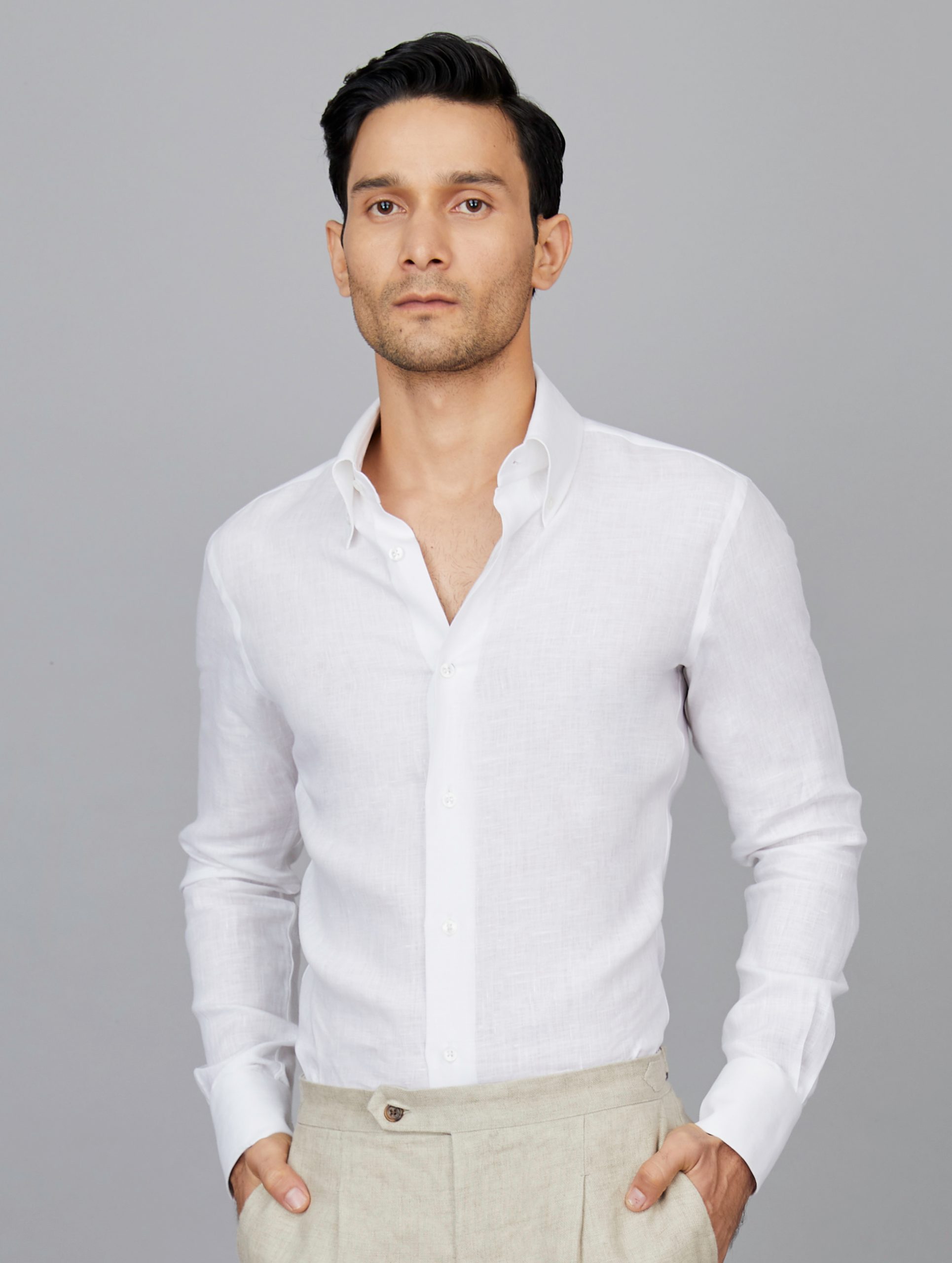 Linen Shirt with One-Piece Cutaway Collar in White
